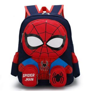 Mjuk röd och blå Spider-Man-ryggsäck med vit bakgrund