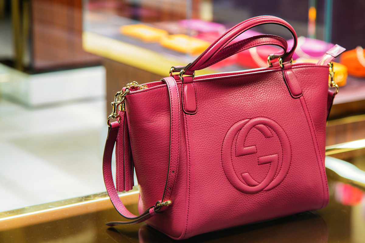 Hur Man Rengör En Läderväska