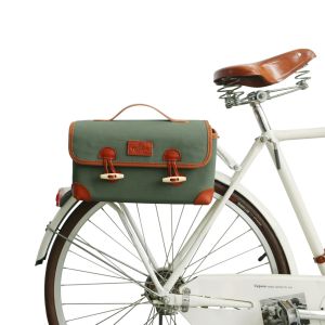 Fällbar styrväska för cykel eller motorcykel grå och röd på en cykel