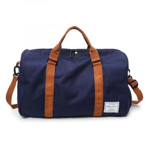 Resväska med stor kapacitet, brun och blå axelrem med vit bakgrund