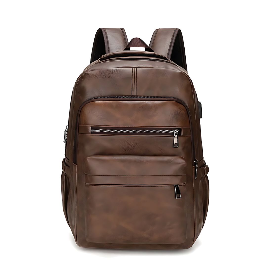 Sac À Dos Pour Homme En Cuir Avec Chargement Usb Marron Foncé Glacé Vu De Face Sur Fond Blanc